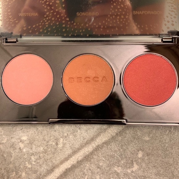 BECCA Other - Becca blushed with light blush palette